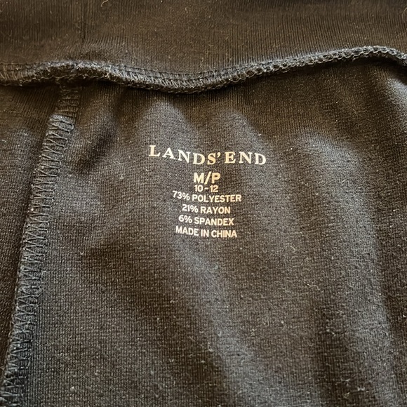 Lands End black skirt, stretchy, comfy - Picture 4 of 6